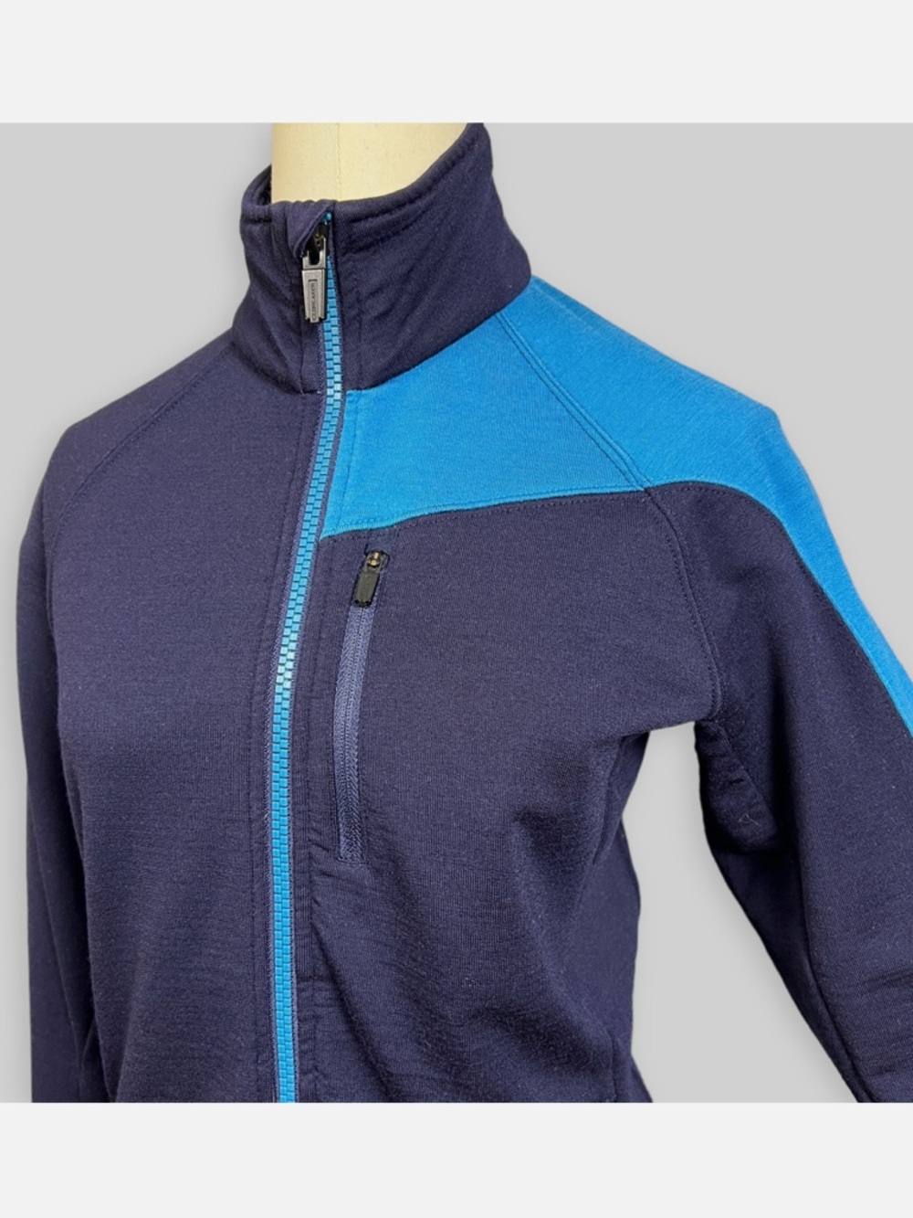 Icebreaker Sz Med Carve Mid-Layer Full-Zip Merino Wool Size Medium - Picture 5 of 13